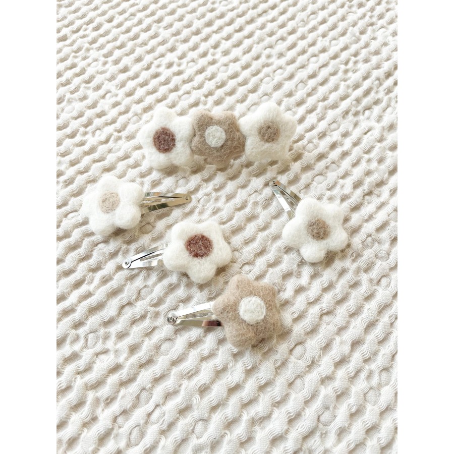Set of 4 Flower Hair Clips