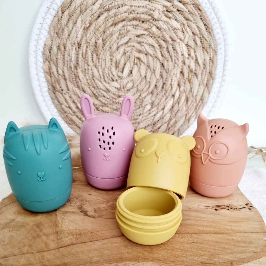 Set of 4 silicone bath toys