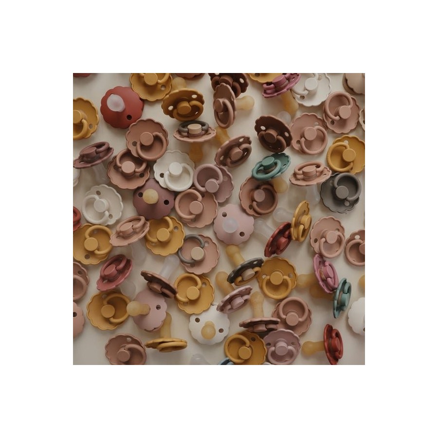 FRIGG Daisy pacifier | Dusty Rose