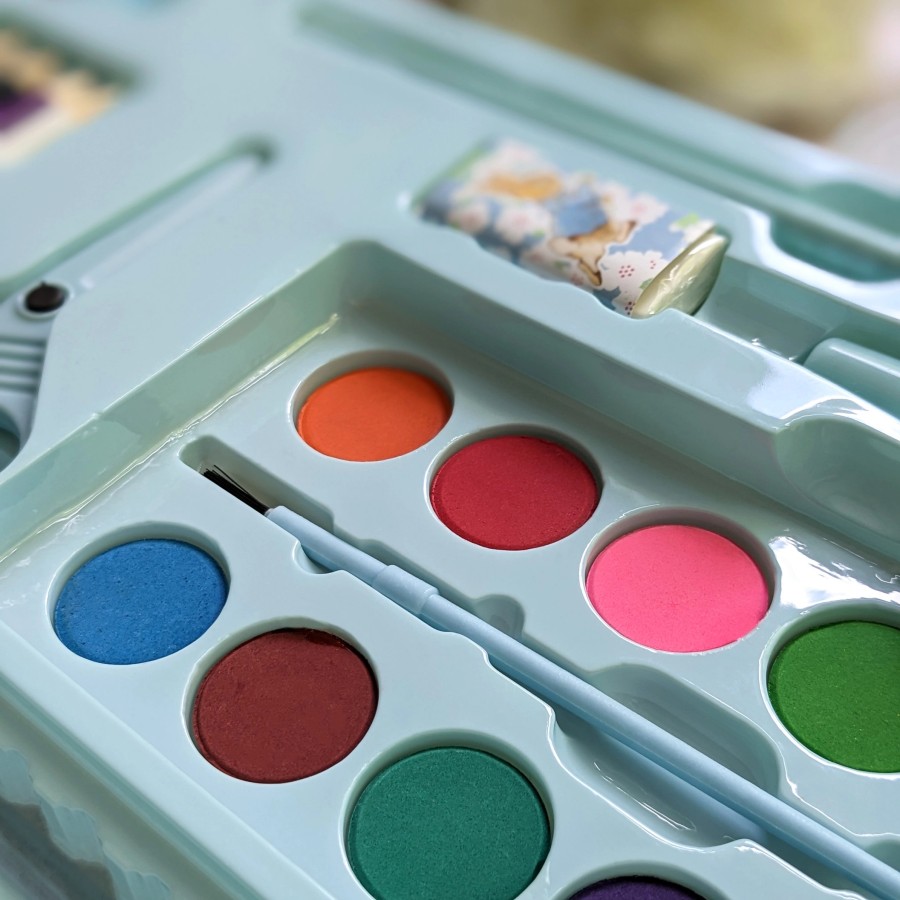 World of Beatrix Potter 87 Piece Art Set