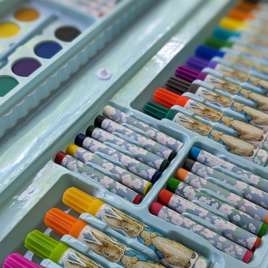 World of Beatrix Potter 87 Piece Art Set